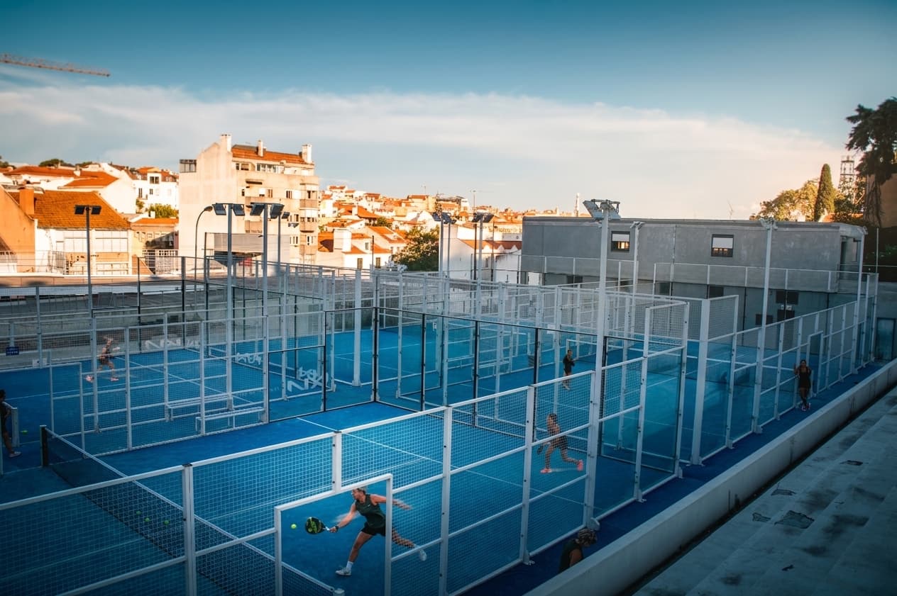 Outdoor-Courts